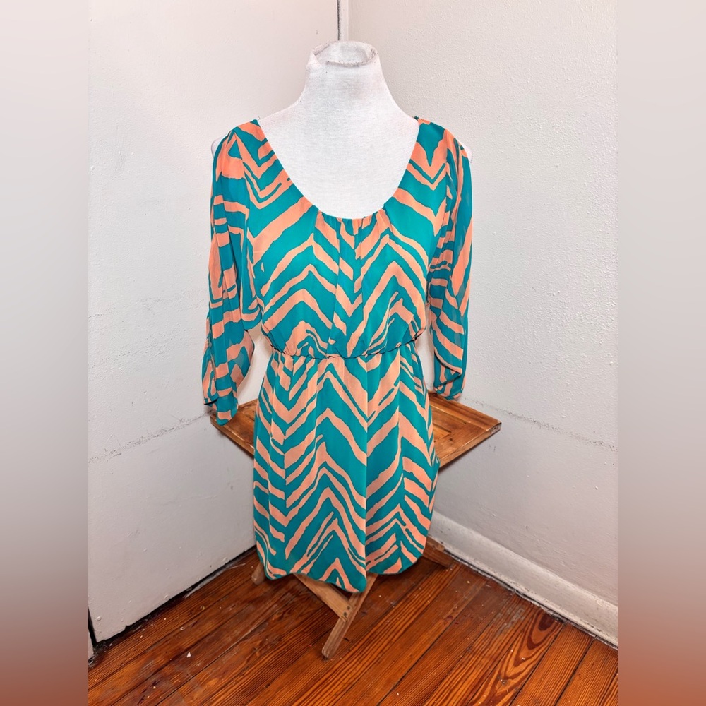 Trac Cold Shoulder Zig Zag Dress